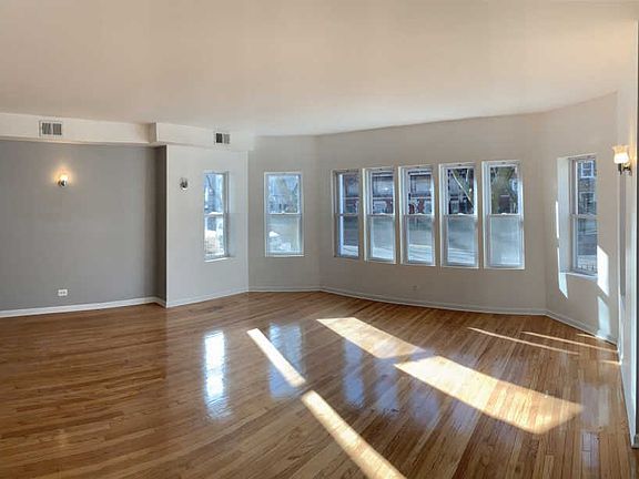 5th image of 7643 S Essex Ave #2
