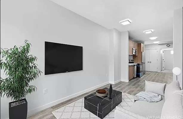 Rented by Elmekies Equities | media 7