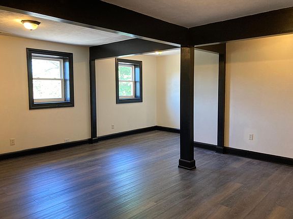 3rd image of 546 W 9th St APT C