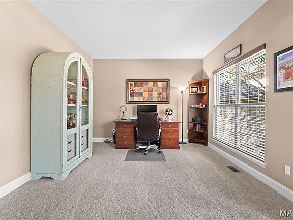 4th image of 35 W Hampton Ridge Ct