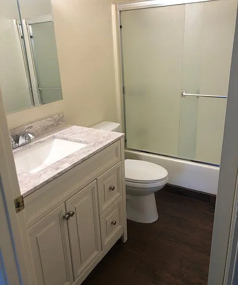 Siesta Village Apartments — Photo 9