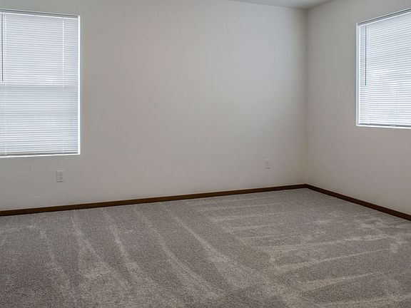 5th image of 11115 State Ave #B104