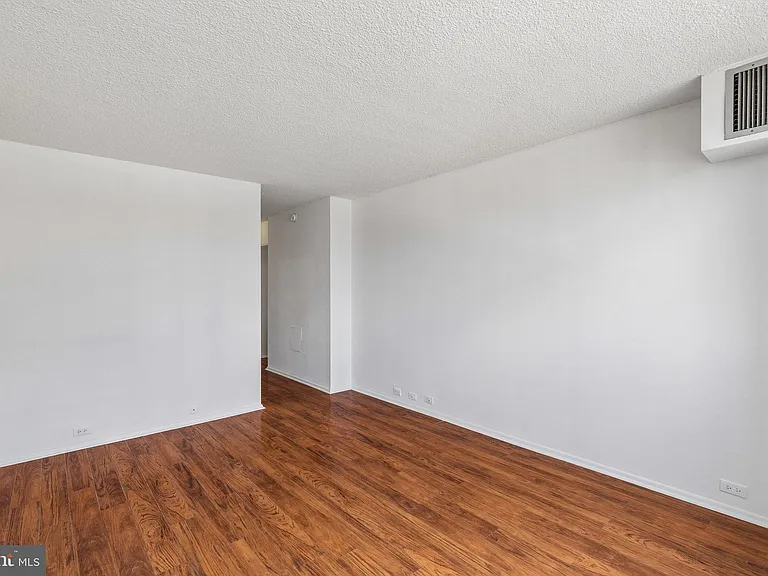 1326 Spruce St #42-1901 — Photo 13