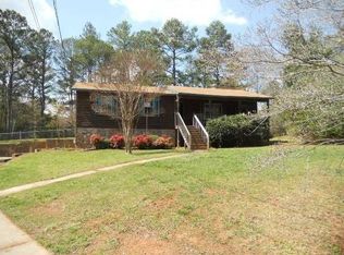 958 Hilltop Ct, Lawrenceville, GA 30045