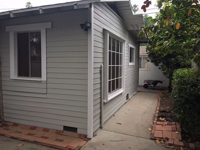 1st image of 820 N Bushnell Ave