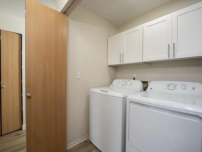 Explore Stonegate Apartments