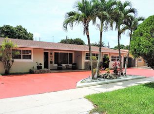 8255 W Eighteen Lane Dr, Hialeah, FL 33014