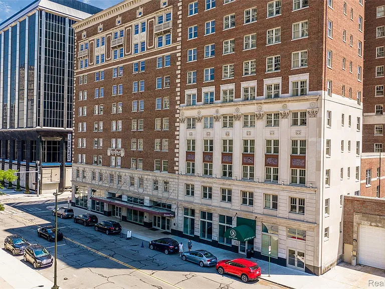525 W Lafayette Blvd #21B — Photo 1