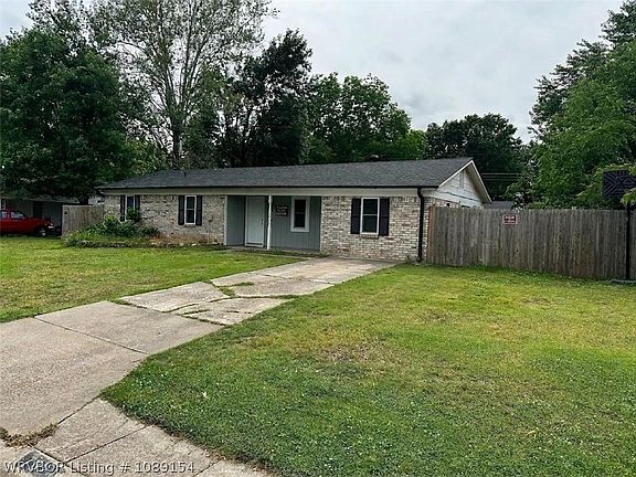 2nd image of 7824 Colony Ln