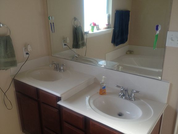 5th image of 700 Meadow Springs Dr