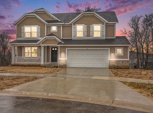 321 Elstar Ct, Rockford, MI 49341