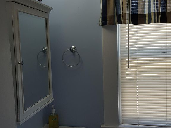 4th image of 2802 Central Ave APT 3