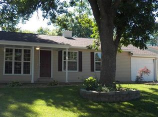 7 Derby Ln, Saint Peters, MO 63376