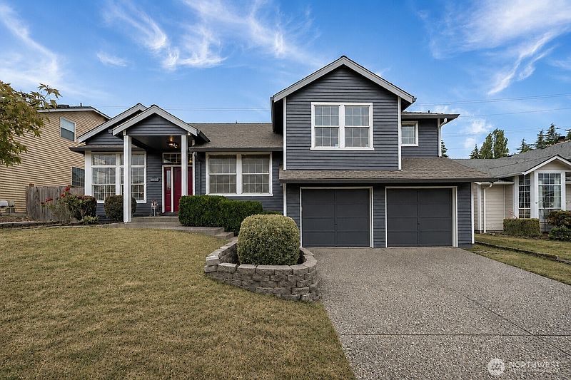 3rd image of 32719 20th Avenue SW