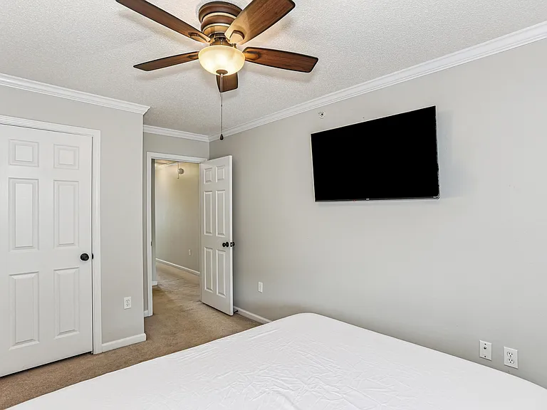 156 Swaying Pine Ct — Photo 3
