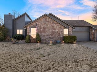 504 W 115th Ct, Jenks, OK 74037