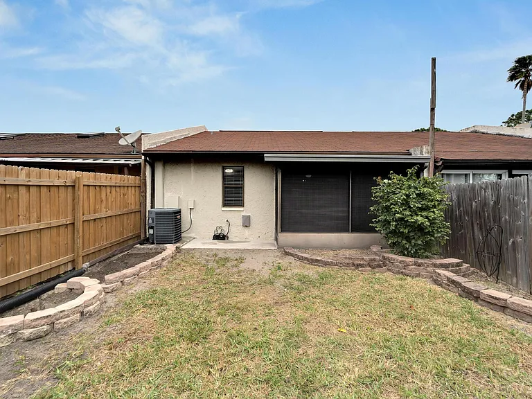 Sunset Grove Ln — Photo 18