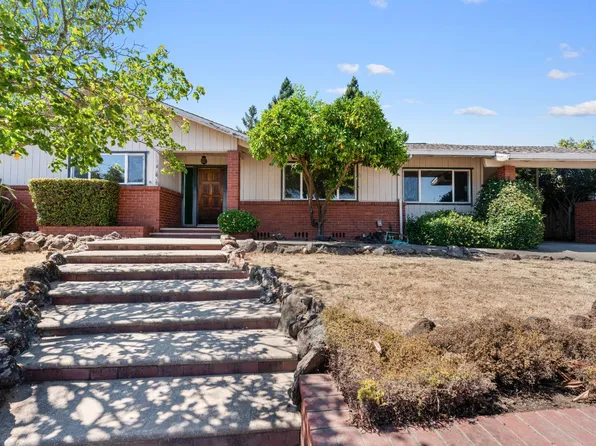 4765 Stonehedge Drive, Santa Rosa, CA 95405