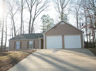233 Colemans Bluff Dr, Woodstock, GA 30188