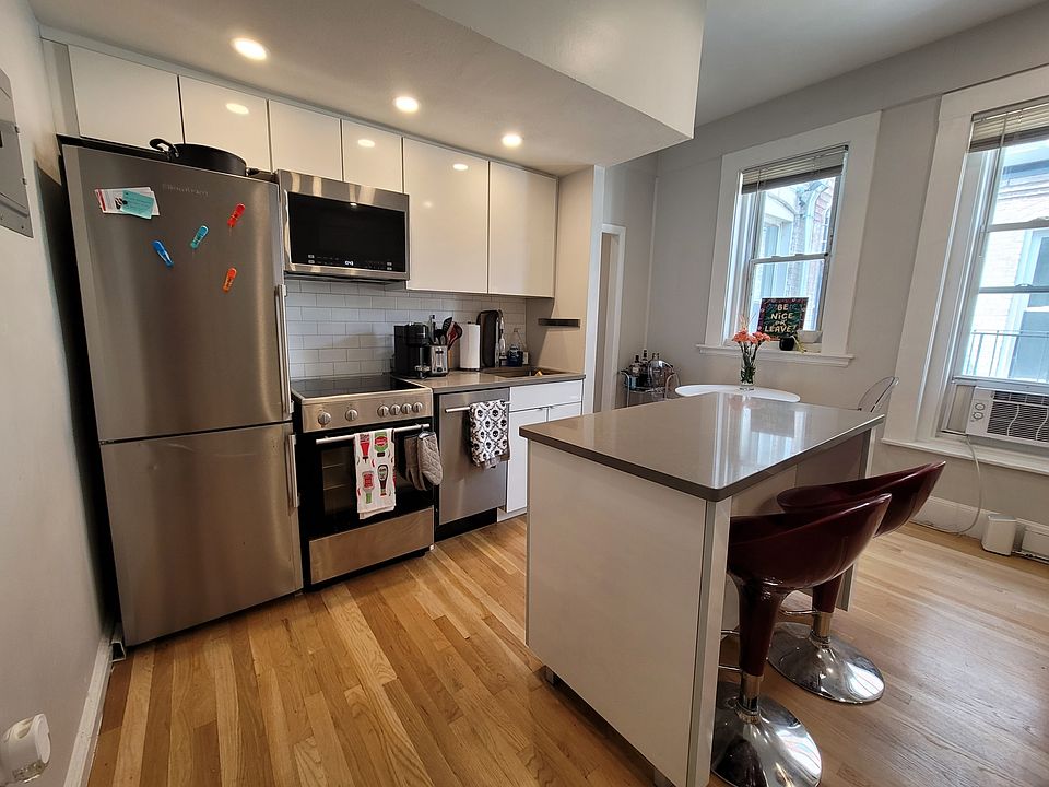 1st image of 827 Boylston St #301