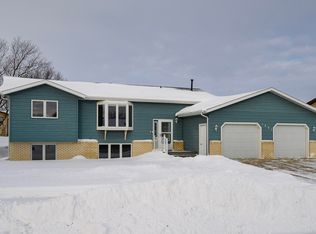 1401 4th Ave NE, Mandan, ND 58554