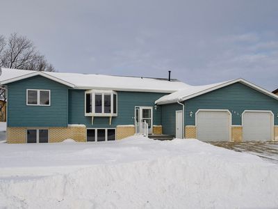 1401 4th Ave NE, Mandan, ND, 58554