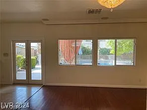 4 bed, 3.0 bath, 2441 sqft, $3,350 — Photo 3