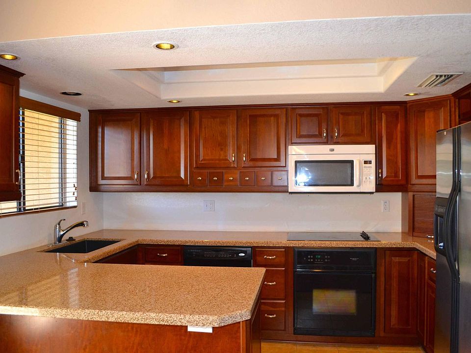 2nd image of 2524 S El Paradiso Ave #92