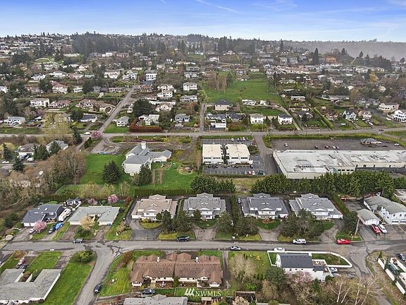 5th image of 4917 4923 Wa Tau Ga Avenue NE