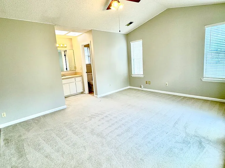 8693 Blackshear Ct — Photo 12