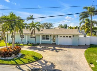 4880 Dover St NE, Saint Petersburg, FL 33703