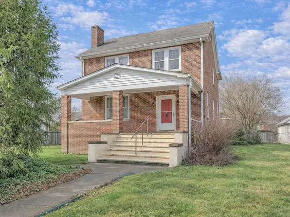 2704 Floraland Dr NW, Roanoke, VA 24012