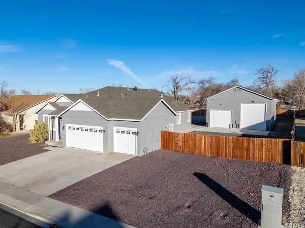 1329 Winnies Ln, Fernley, NV 89408