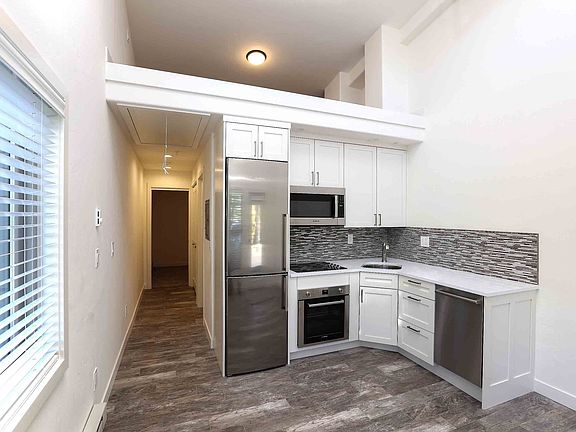 2nd image of 1552 Matterhorn Cir APT 1