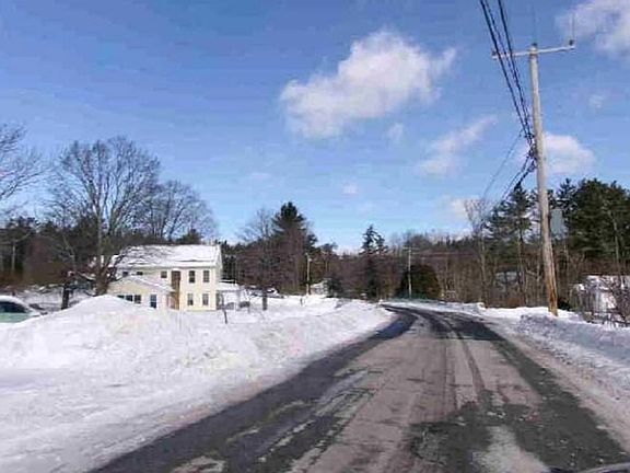 Exterior Neighborhood (street photo)