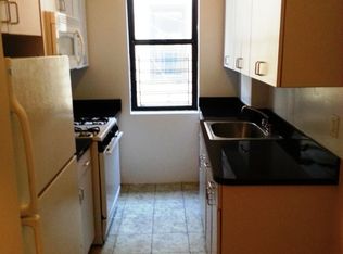 3920 51st St, Flushing, NY 11377