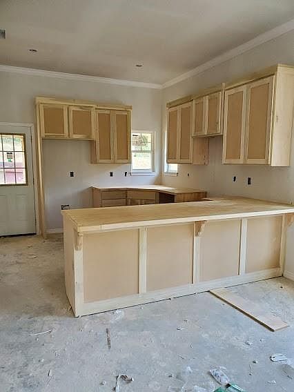 2nd image of 502 Abney St