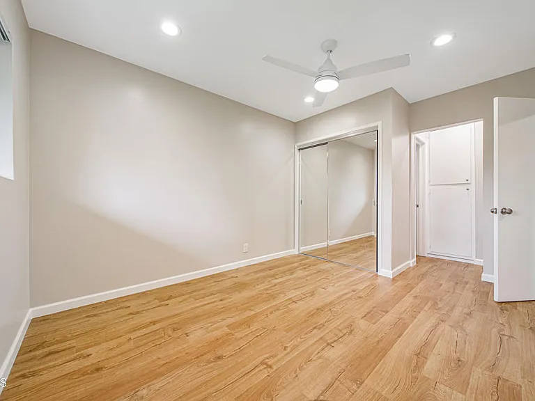 720 E Mountain St #15 — Photo 10