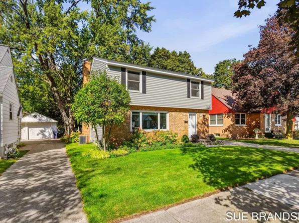 23 E 30th St, Holland, MI 49423