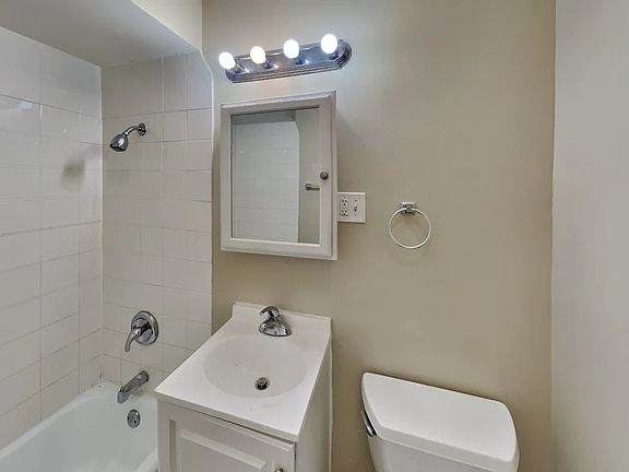 4th image of 4406 Richard Ave #1