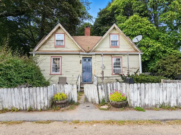 29 Conant St, Beverly, MA 01915