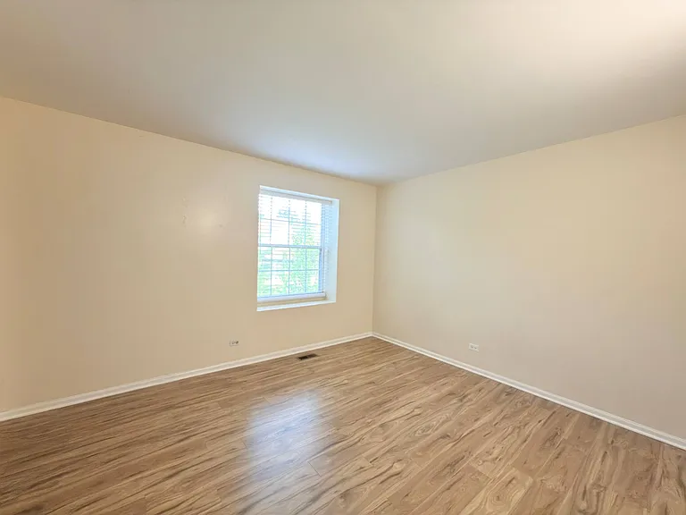 1464 Farrington Ln — Photo 14