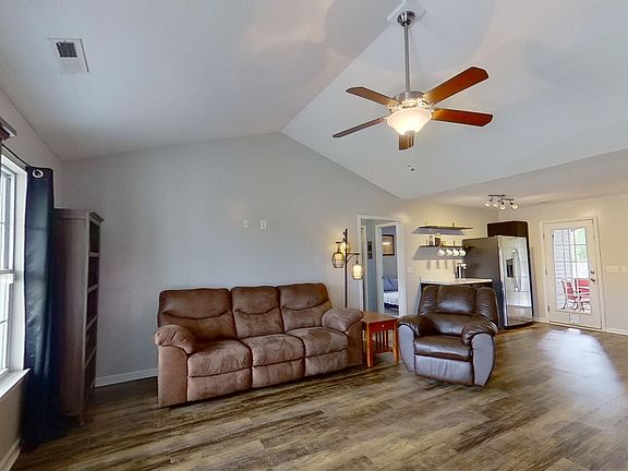4th image of 8454 Heirloom Drive NE