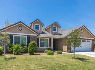 2132 Blackwood Ave, Clovis, CA 93619