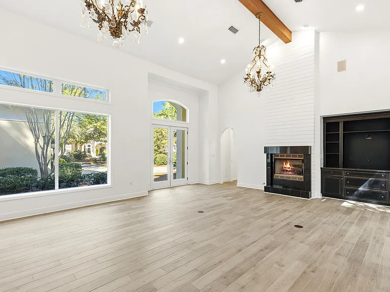 2928 Pine Valley Dr — Photo 14