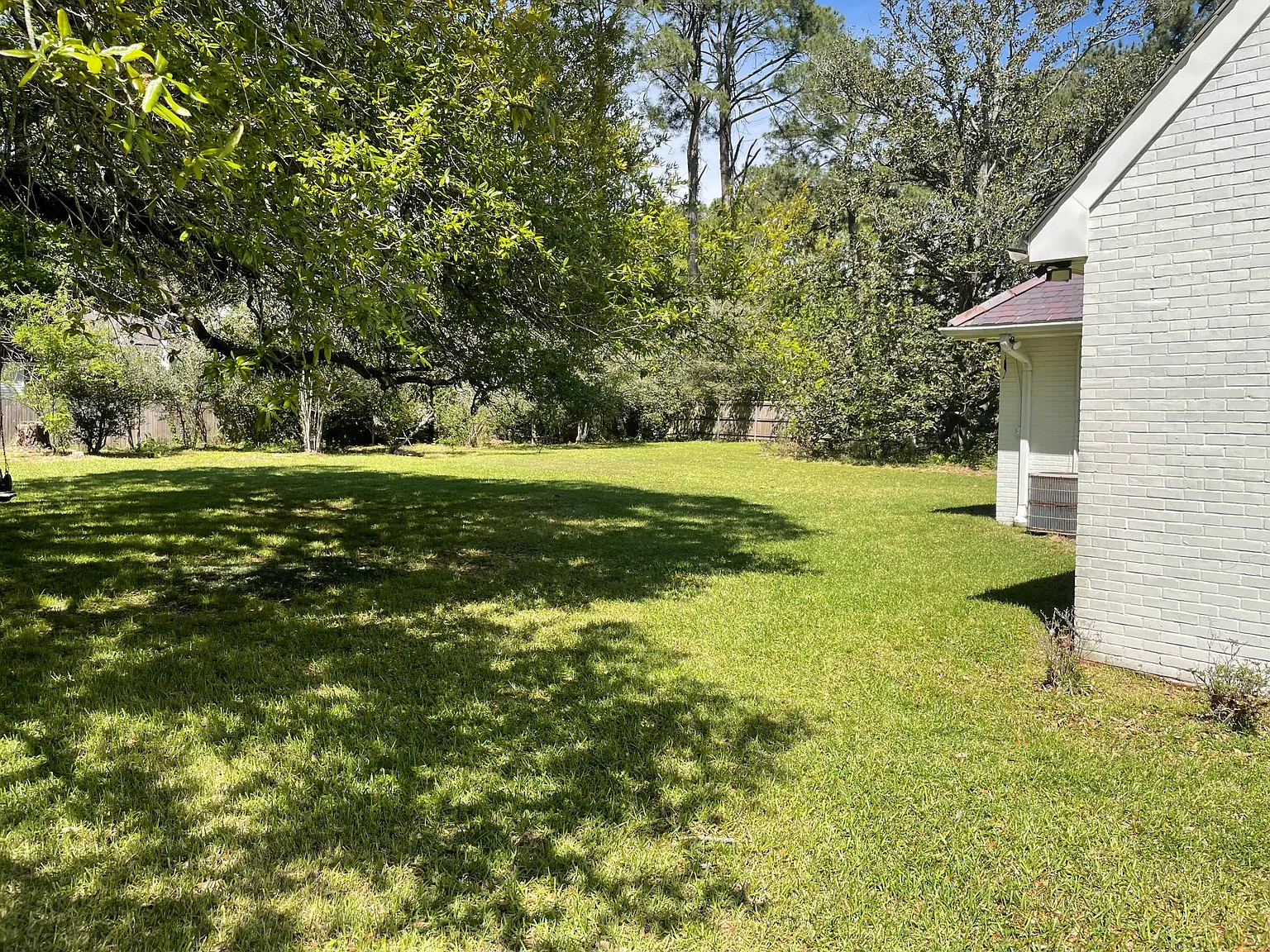 155 Rodney Dr — Photo 3