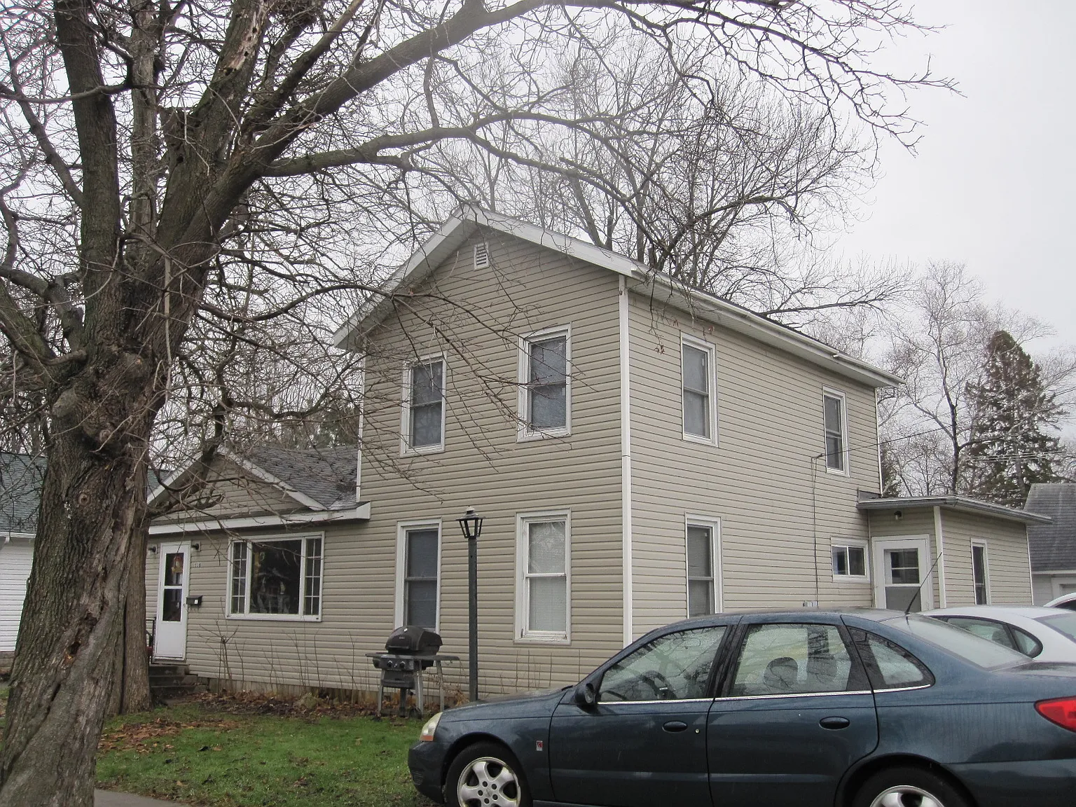 2 bed, $985 — Photo 2