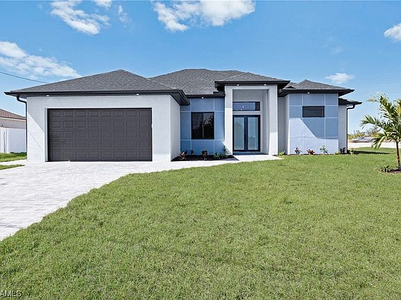 3rd image of 512 NE Juanita Place Cpe