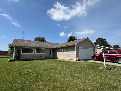 37 N Prairieview Ave, Tuscola, IL, 61953