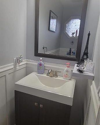 4th image of 2510 Margaret Ct